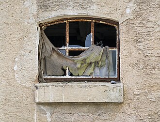 Drapiertes Fenster